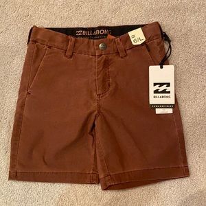 Billabong walking shorts maroon